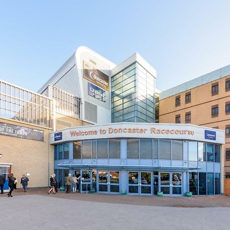 The Urban Apartment Doncaster Bagian luar foto